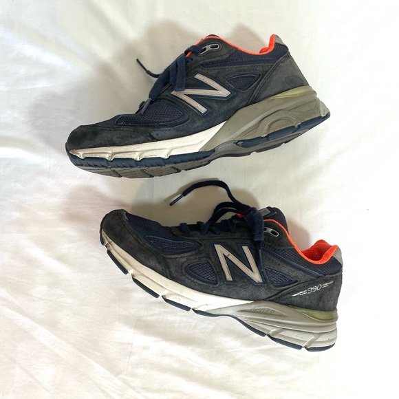 New Balance‎ Navy and Silver Athletic Shoes - Picture 2 of 5